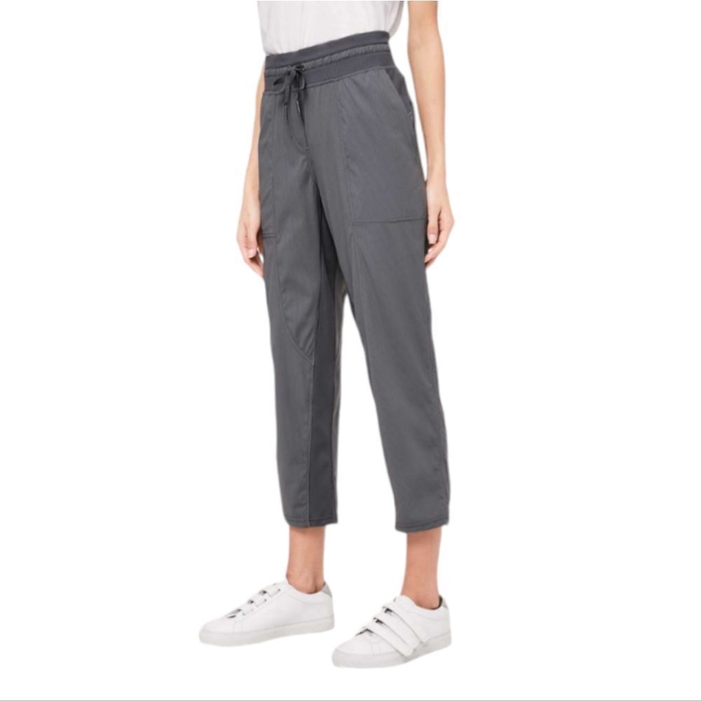LULULEMON titanium gray dance studio adjustable cuff crop pant 4